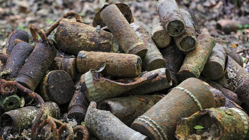 O bombă de aruncător neexplodată a fost găsită la Reşiţa, în timpul unor lucrări de infrastructură