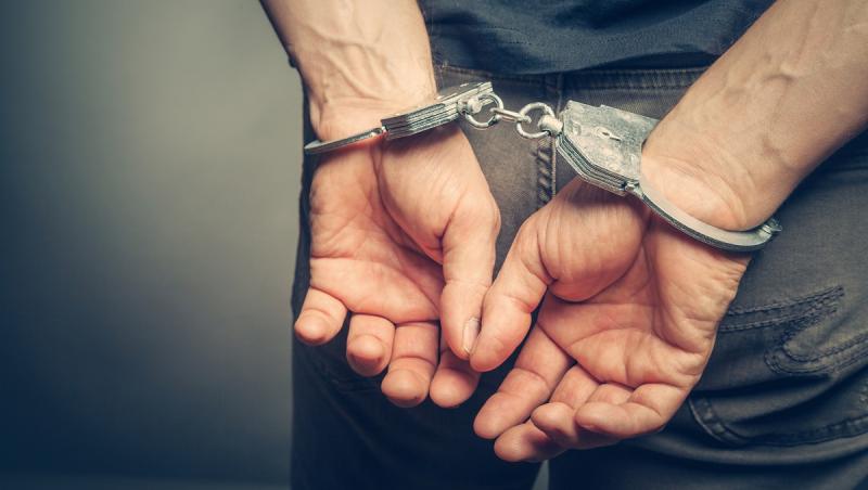 Fetiţă de 13 ani din Alba, violată şi agresată în repetate rânduri de soţul mamei sale. Individul o abuza de la vârsta de 9 ani