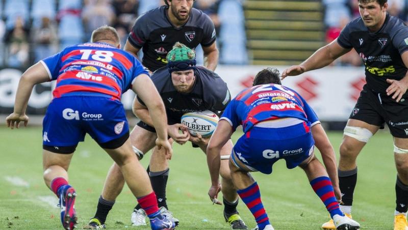 62 de jucători suspendaţi, după o bătaie ca-n filme la un meci amical de rugby jucat în Italia