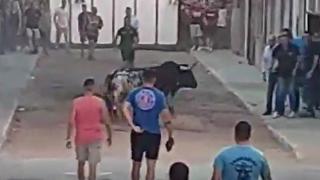 Inevitabilul s-a produs iar: Un bărbat a murit împuns de un taur, la un festival din Spania