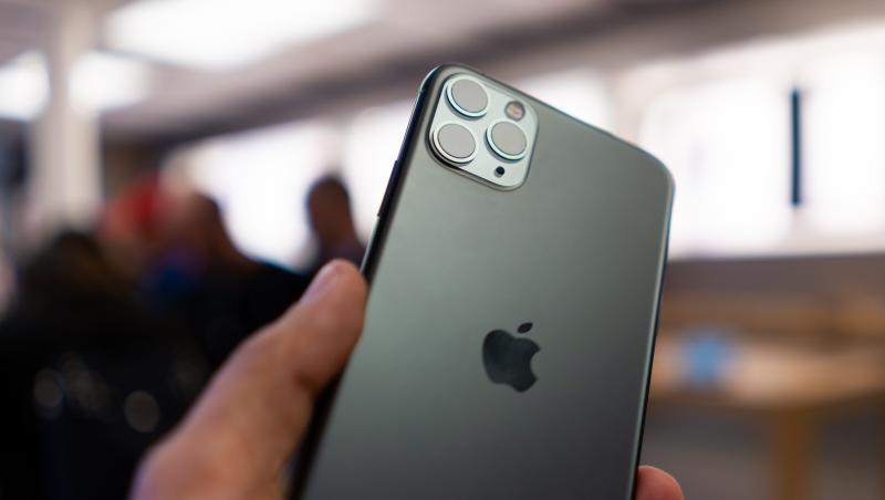 Giganţii tehnologici părăsesc China. Planul Apple de a-şi creşte de 5 ori producţia de iPhone-uri şi căşti AirPods din India