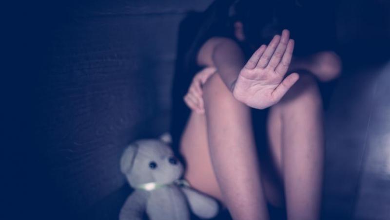Bărbat din Brăila, judecat pentru faptele odioase după un deceniu. Este acuzat că şi-a violat fiicele când erau minore, timp de 5 ani