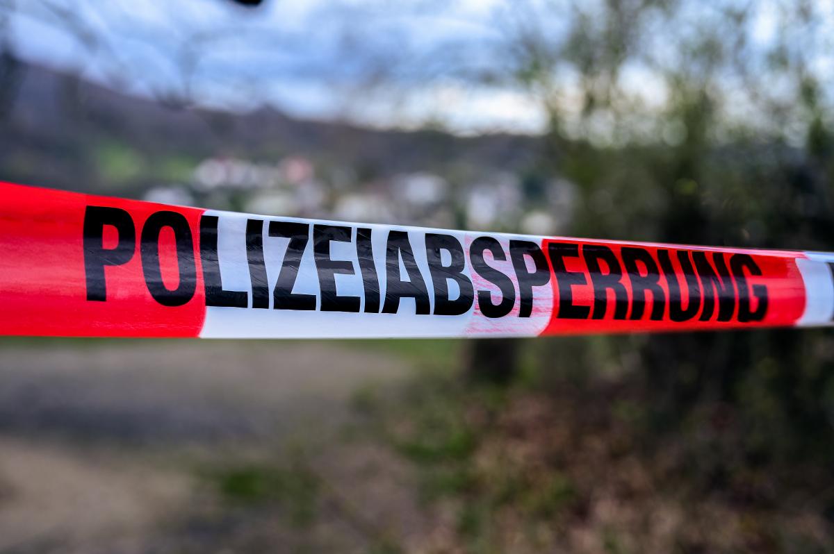 Un german a trăit aproape patru ani cu soția moartă în casă. Rudele au alertat poliţia Un german a trăit aproape patru ani cu soția moartă în casă. Rudele au alertat poliţia