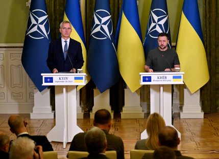 Stoltenberg, vizită surpriză la Kiev. Zelenski: "Aderarea Ucrainei la NATO, doar o chestiune de timp"