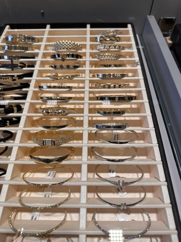 "Statul român este jefuit". Magazinele de bijuterii, luate în vizorul ANPC: amenzi de 200.000 de lei. Ce nereguli au fost descoperite în Sibiu