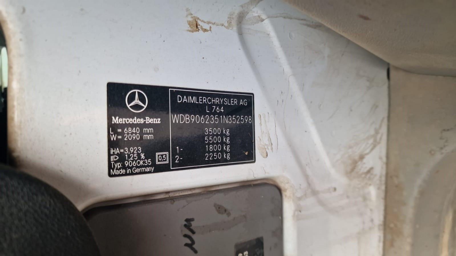 ANAF scoate la vânzare un Mercedes Benz