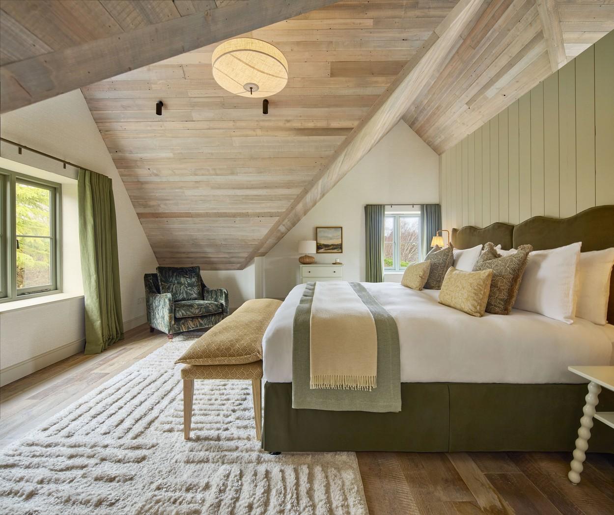 O casă de lux din UK evaluată la 3 milione de lire sterline poate fi obținută cu doar 10 lire