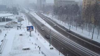 Informare meteo de ploi, lapoviţă şi ninsori în toată ţara. ANM anunţă răcire bruscă şi strat de zăpadă în Bucureşti