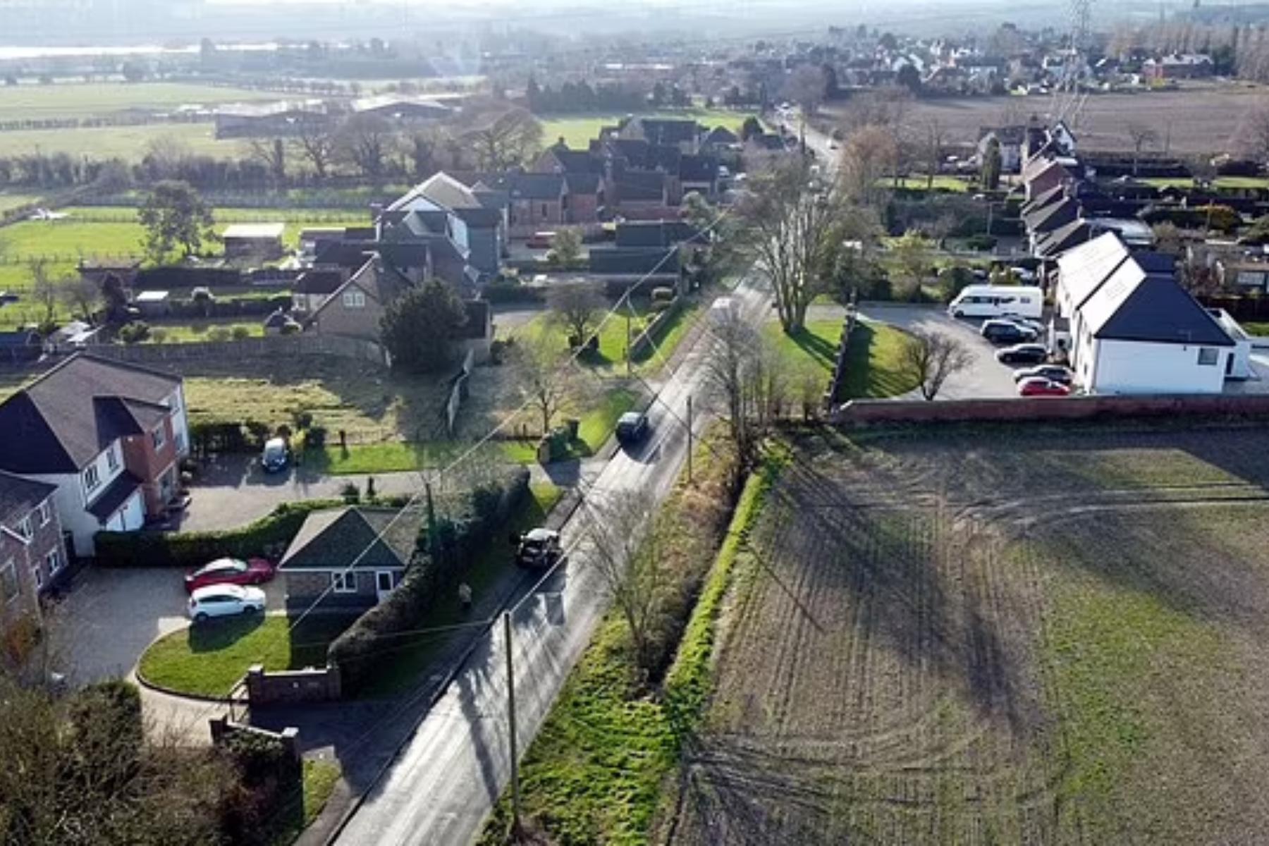 Şi-a renovat casa visurilor sale şi a făcut-o să valoreze 1,7 milioane de lire sterline. Proprietarul a devenit însă ţinta criticilor pe internet: "Este o monstruozitate"