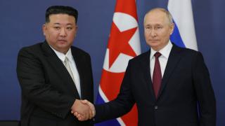 Putin intenţionează să-l viziteze cât mai curând pe Kim Jong Un. În urmă cu 20 de ani s-a întâlnit cu tatăl liderului nord-coreean, la Phenian