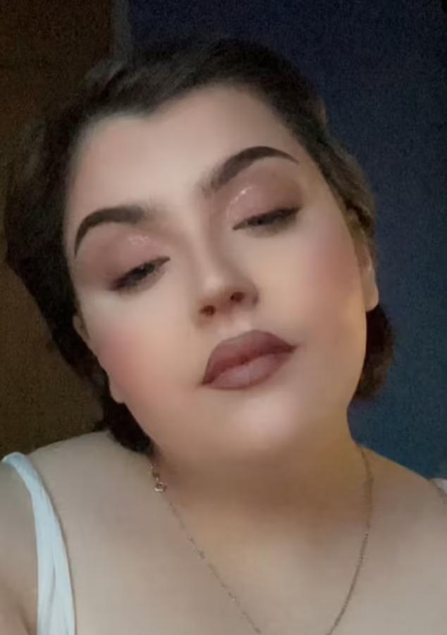 "Ne vedem pe partea cealaltă". A plătit 2.500 de lire pe o operaţie de slăbire în Turcia şi a murit în chinuri. Ultimul mesaj al fetei