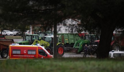 Tragedie la protestul fermierilor din Franţa. O femeie a murit pe loc, după ce a fost lovită de o maşină care încerca să forţeze un blocaj la protestatarilor