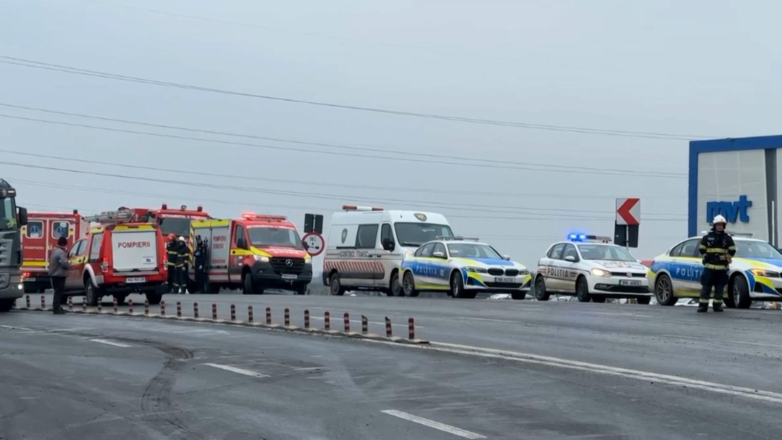 A murit şoferul autocarului cu muncitori, implicat în accidentul cumplit din Timiş. Dosar penal de ucidere din culpă pentru şoferul vinovat