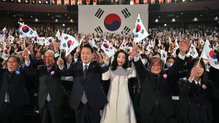 Scandal în Coreea de Sud: prima doamnă ar fi primit o geantă Dior de 2.000 de euro. Momentul, filmat cu camera ascunsă de un pastor şi difuzat cu 3 luni înaintea alegerilor