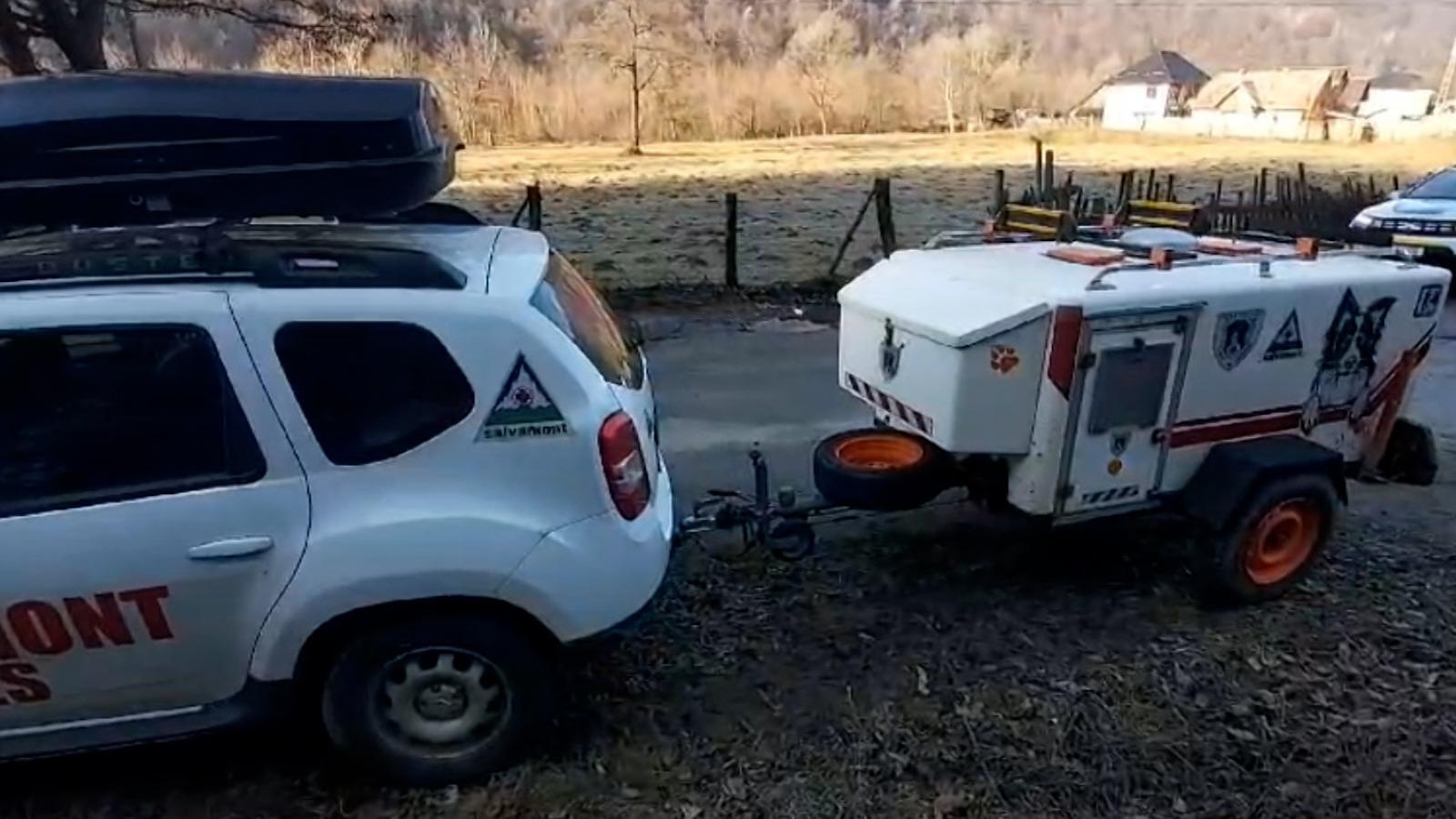 Cazul mâinii găsite pe un drum din Argeş. Fiul bărbatului este suspectul principal. Tânărul de 25 de ani, arestat preventiv