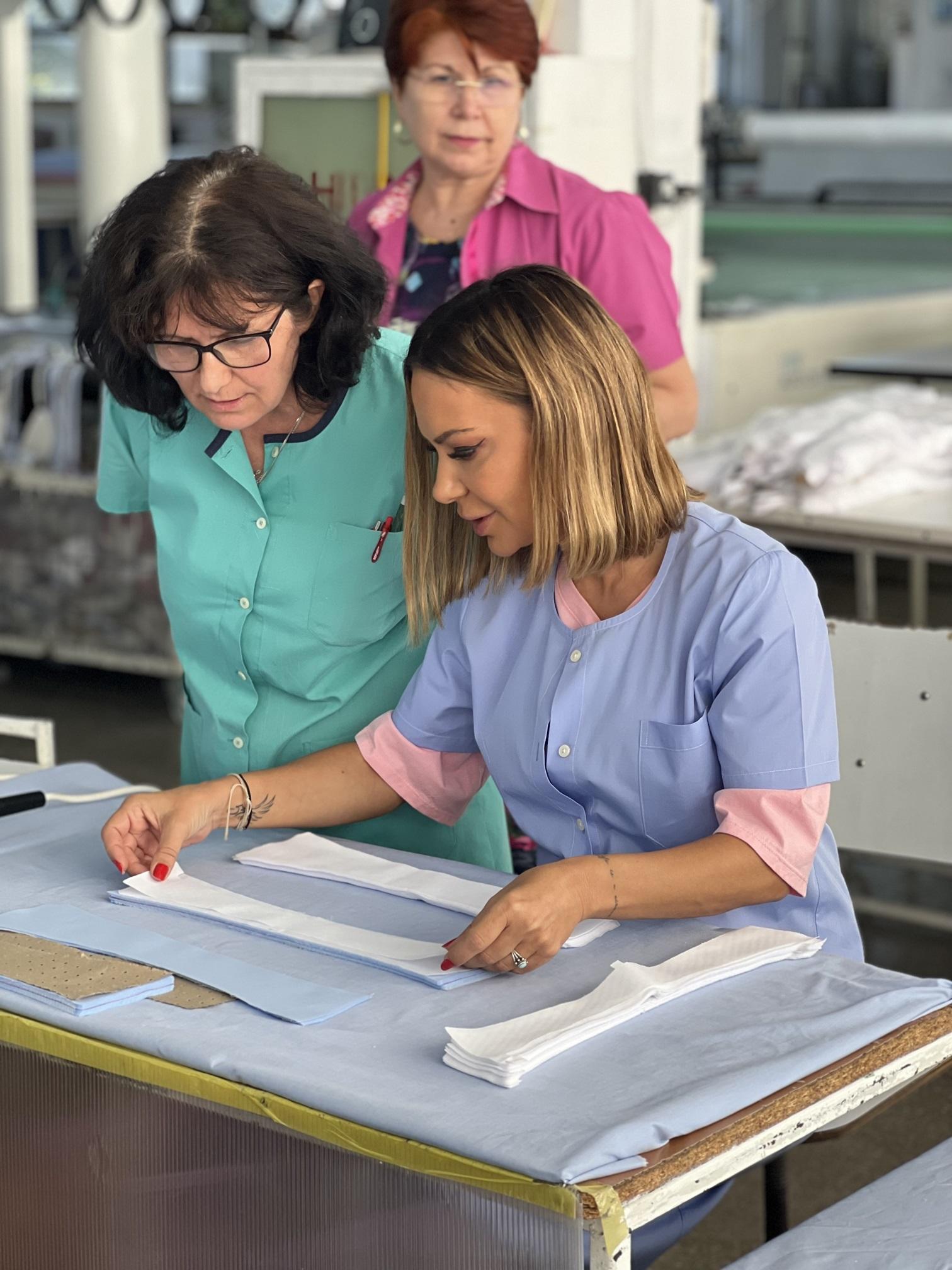 Cătălin Cazacu, Andreea Antonescu, Dan Badea și soția lui, Mădălina, fac echipă în cea de-a patra ediție a sezonului 10 Poftiți pe la noi!