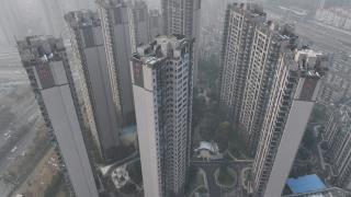 Şoc pe piaţa imobiliară din China, aflată în criză. Un tribunal din Hong Kong a ordonat lichidarea Evergrande, înglodat în datorii. Ce înseamnă asta