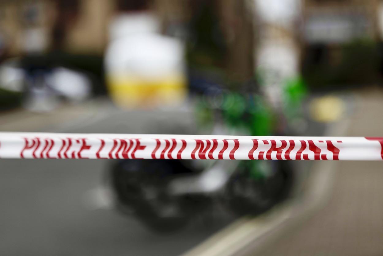 Un bărbat înarmat cu o arbaletă a fost împuşcat mortal de poliţişti într-un cartier din sud-estul Londrei