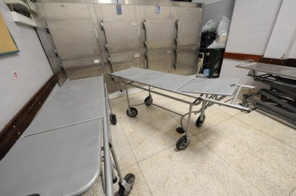 Trafic de cadavre între o firmă de pompe funebre şi mai multe universităţi de medicină din Spania. Cu cât vindeau un corp