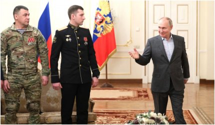 Putin a semnat decretul: Străinii care se înrolează în armată vor primi cetăţenia rusă