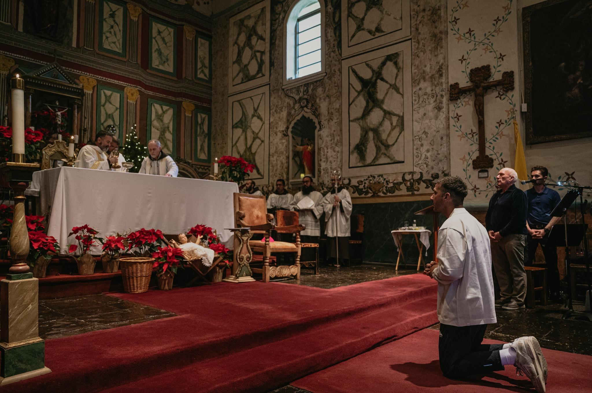 Actorul Shia LaBeouf a intrat în Biserica Catolică şi vrea să devină diacon