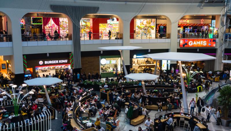 Un food court cu 50 de restaurante şi 1.400 de locuri se va deschide în România. Investiţia minimă, 20 milioane de euro