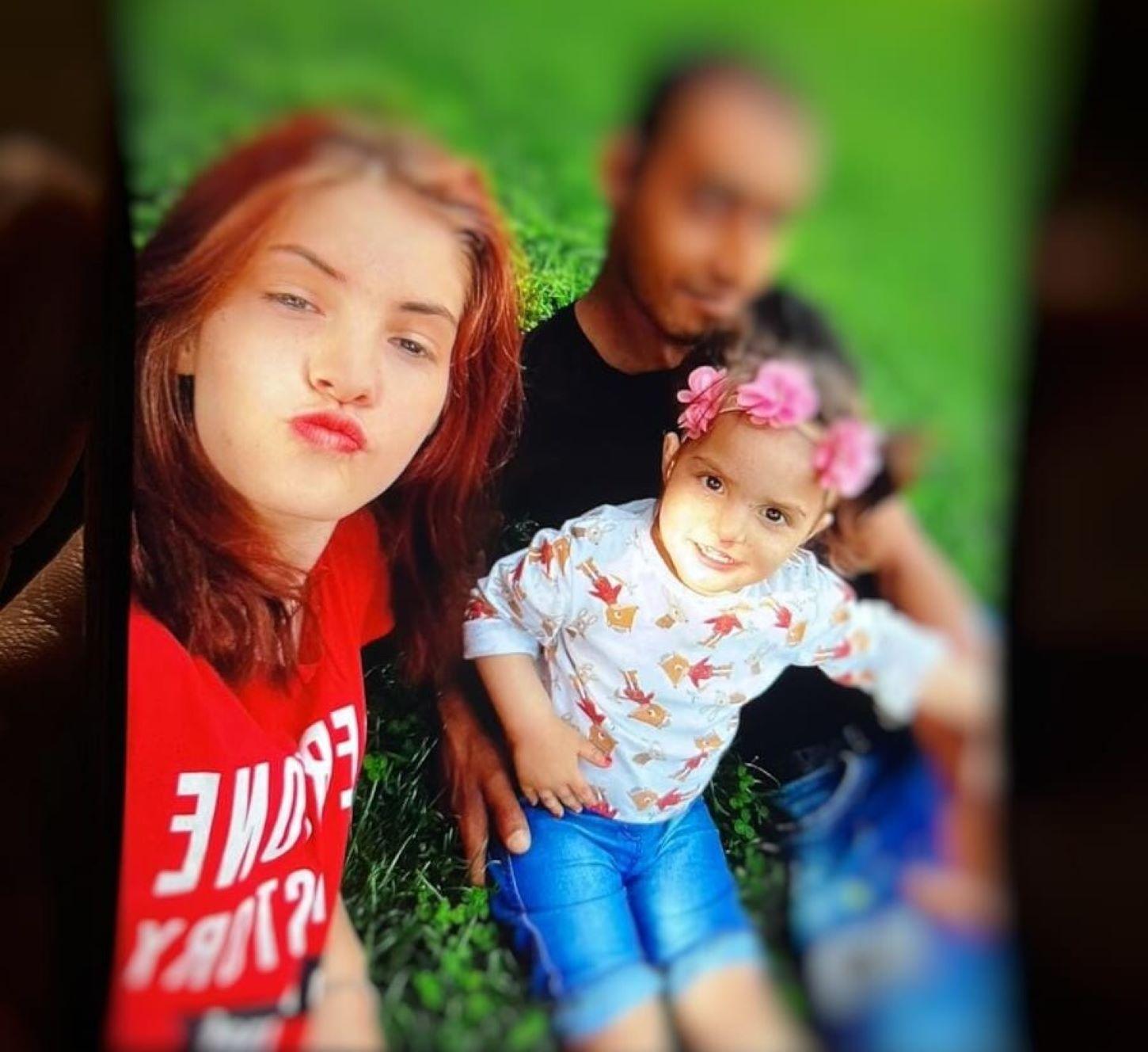 Tânără mămică şi fiica ei de nici 4 ani, date dispărute în Cluj. Poliţia cere ajutorul pentru a le găsi