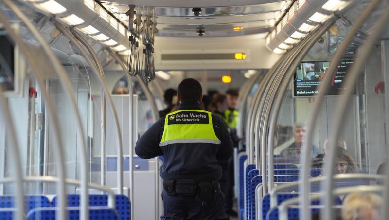 Alertă în Gara Centrală din Hamburg: doi pasageri dintr-un tren, suspectaţi de infecţie cu virusul mortal Marburg, după o vizită în Rwanda