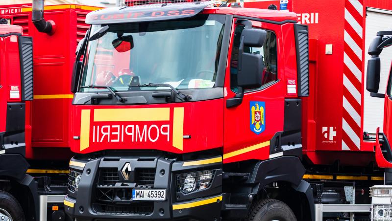 Incendiu în Feleacu, judeţul Cluj. Un panou electric dintr-o sală de evenimente a luat foc