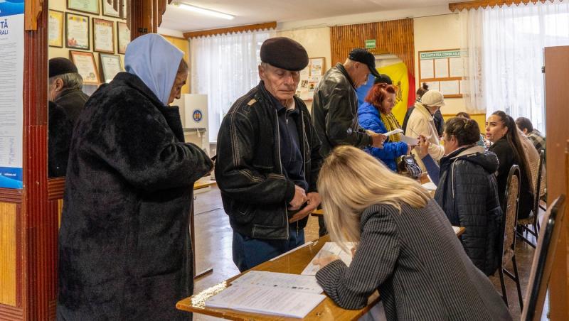 Referendum R. Moldova. S-a încheiat numărarea voturilor: 50.46% dintre alegători sunt în favoarea aderării ţării la UE