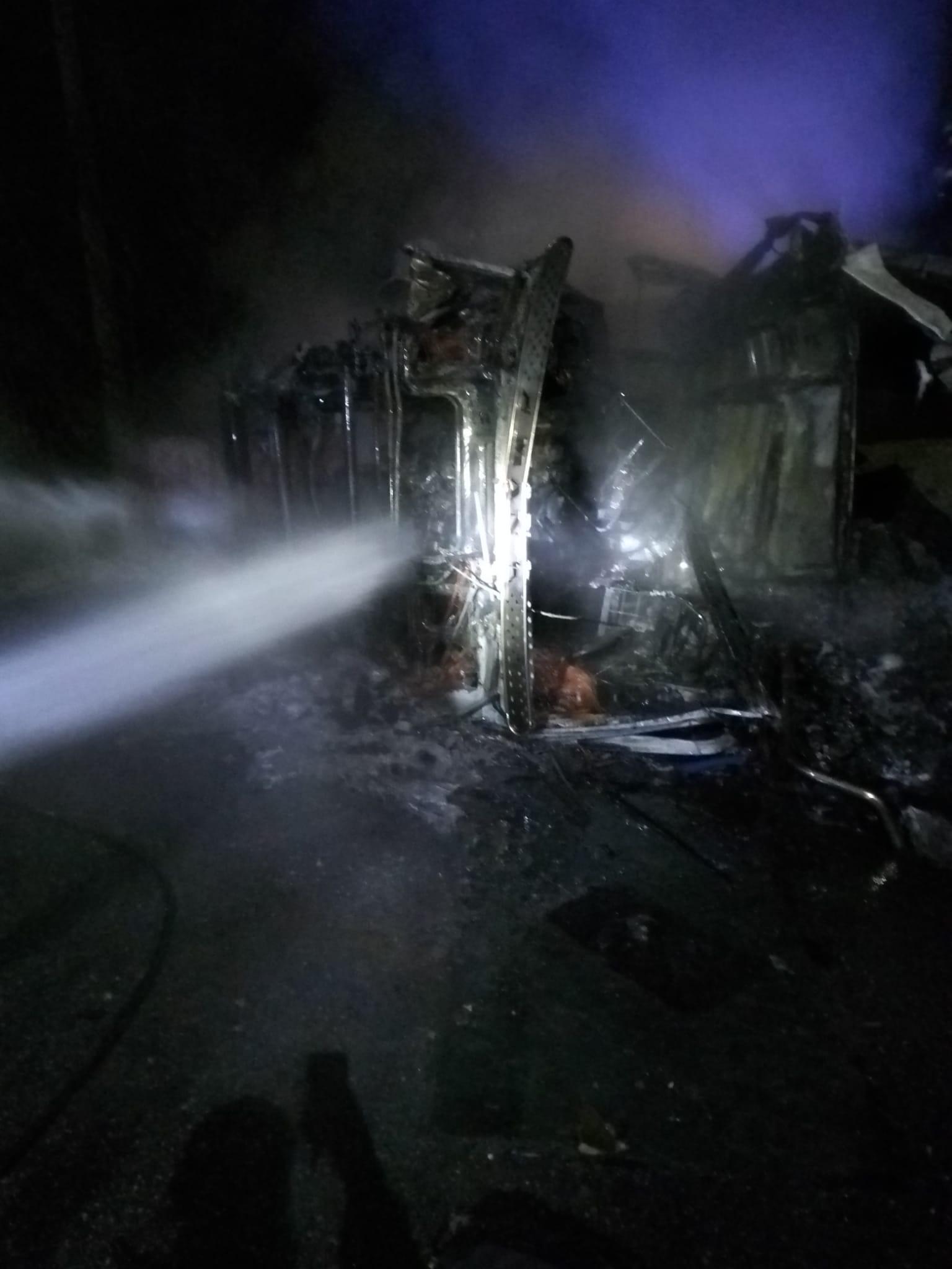 Două TIR-uri încărcate cu piatră s-au ciocnit la Slătioara, în Vâlcea