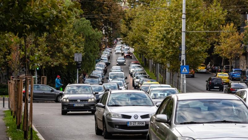 Restricţii de circulaţie în Capitală de vineri până duminică. Sâmbătă mai multe artere centrale vor fi blocate