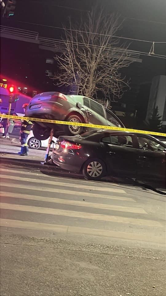 Accident pe bulevardul Iuliu Maniu din Capitală. Patru mașini implicate