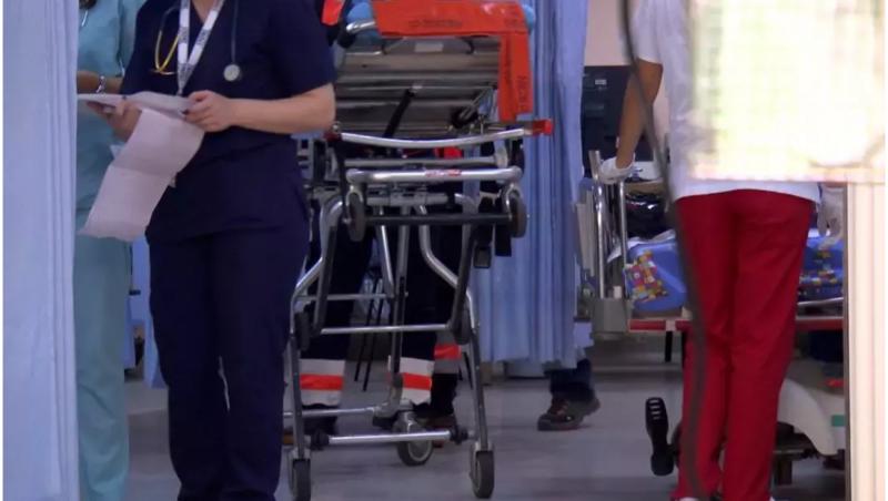 Caz rar al unui tânăr ajuns la un spital din Bucureşti complet paralizat. Ce i-ar fi provocat boala