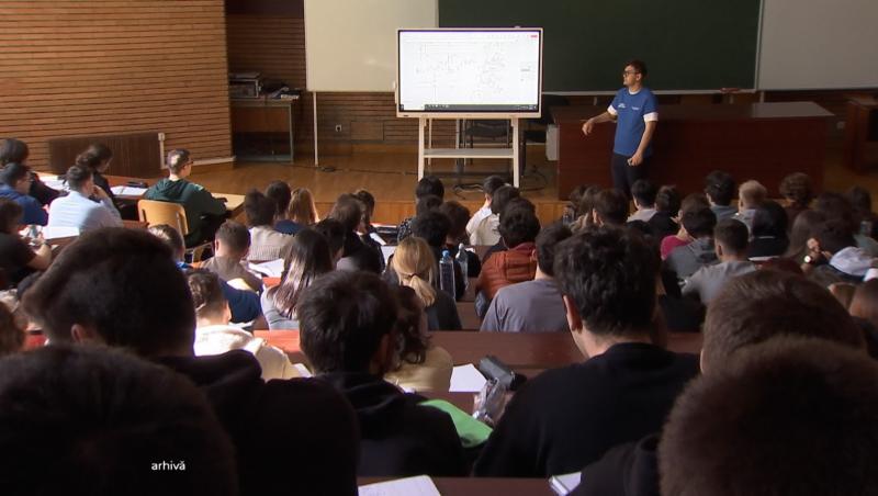 Studenţii vor primi burse mai mari. Anunţul făcut de ministrul Educaţiei