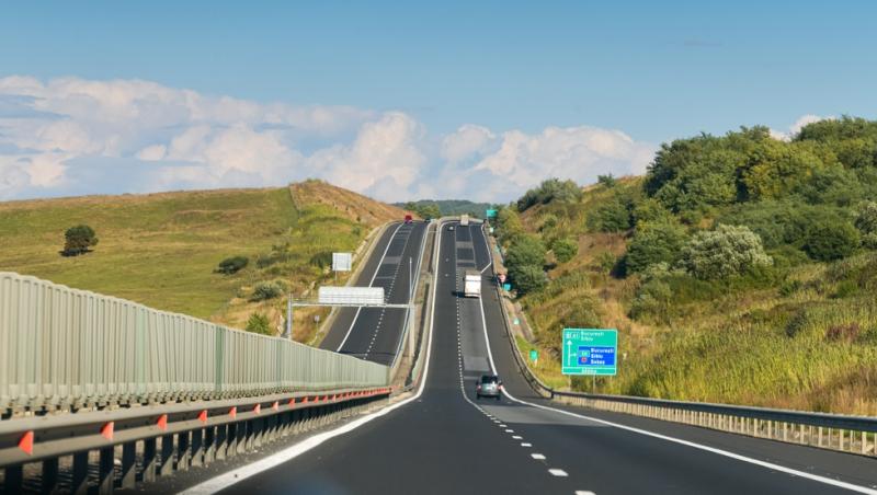 Accesul către trei benzinării de pe autostrada Sibiu-Timișoara, închis pe timp de zi până pe 1 noiembrie