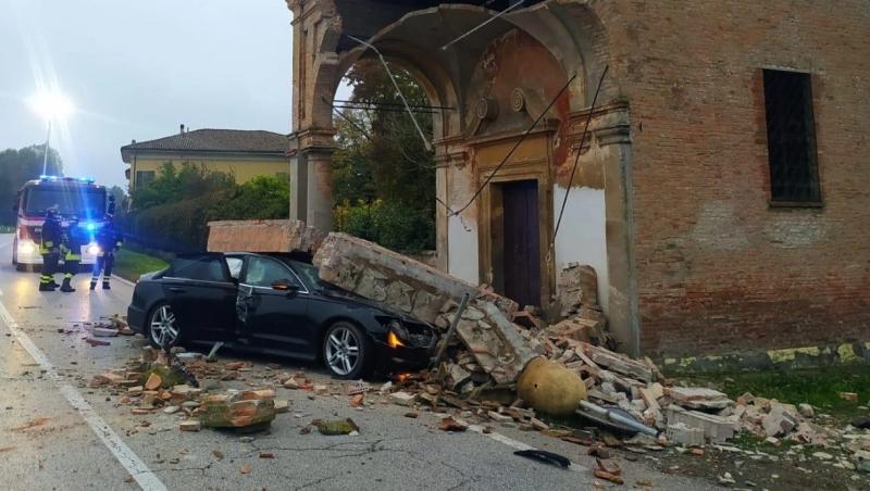 Şofer român, accident mortal în Italia. Tânărul a sfârşit pe loc după ce s-a înfipt cu un Audi A6 într-o capelă