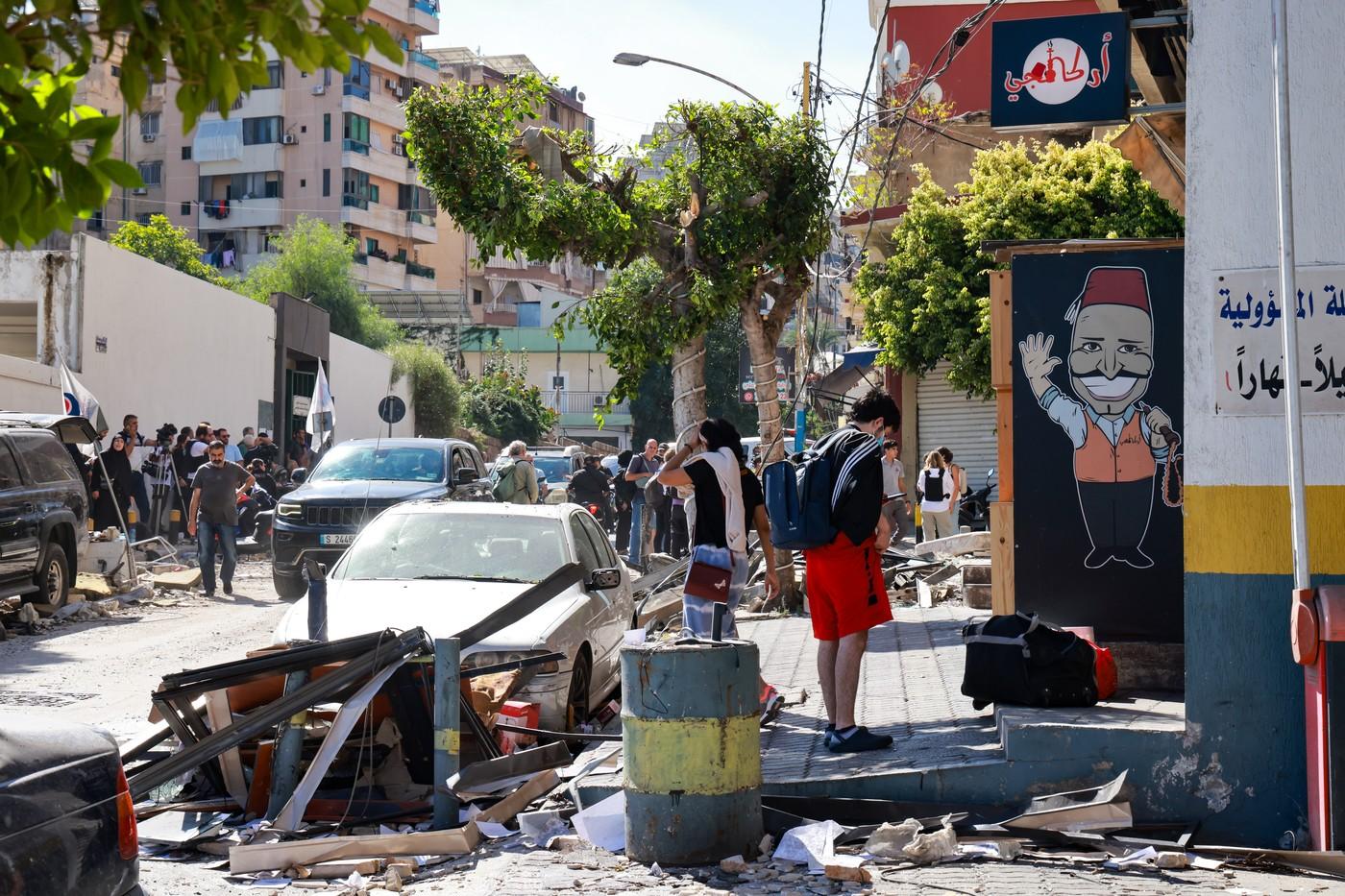 Imagini cu distrugerile provocate de raidurile israeliene în centrul Beirutului