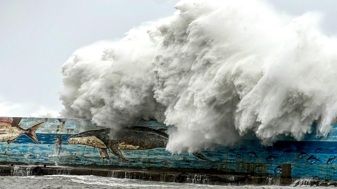 Super-taifunul Kong-rey face ravagii în Taiwan