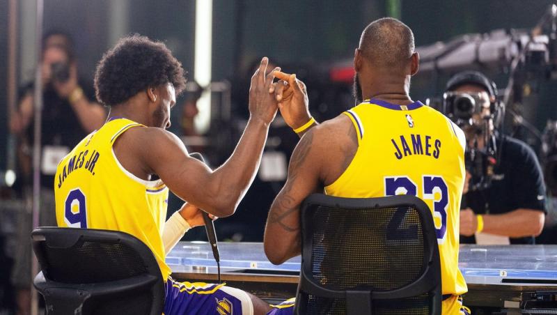 LeBron James şi fiul său Bronny, coechipieri la un meci al Los Angeles Lakers: "Părea ireal. Dar a fost incredibil"