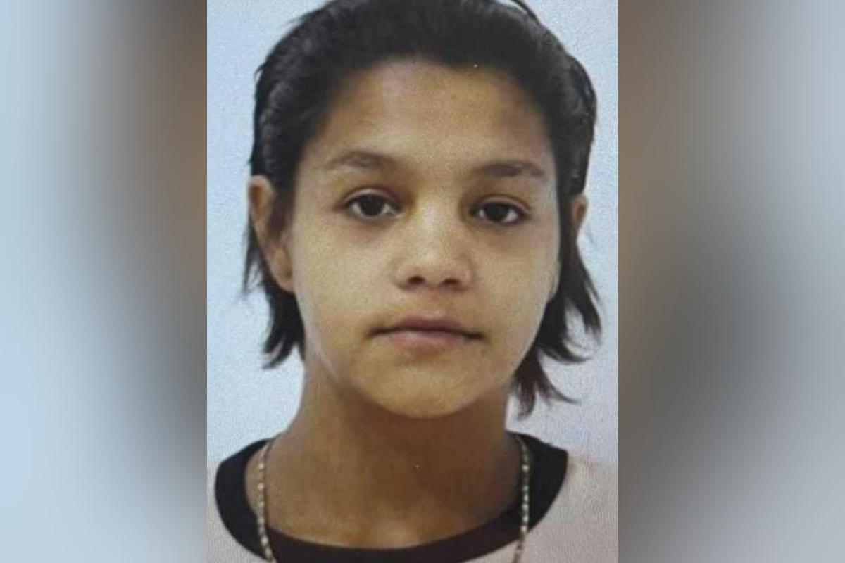 O adolescentă de 17 ani este căutată după ce a fugit dintr-un spital şi şi-a abandonat acolo de doar două luni, în Hunedoara