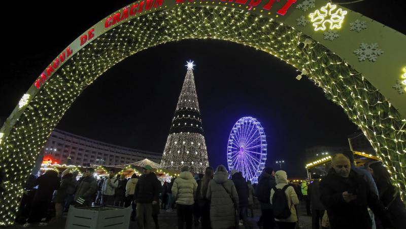 Târgul de Crăciun din Piața Constituției se deschide pe 29 noiembrie. Casa lui Moş Crăciun şi roata panoramică, printre atracţii