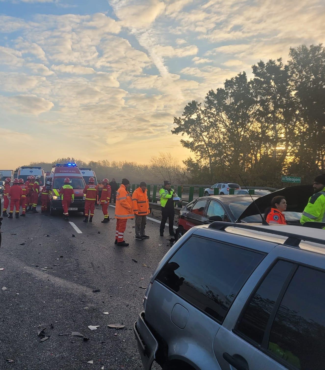 Carambol între 12 maşini pe autostrada A3, în Prahova. A fost activat Planul Roşu de intervenţie