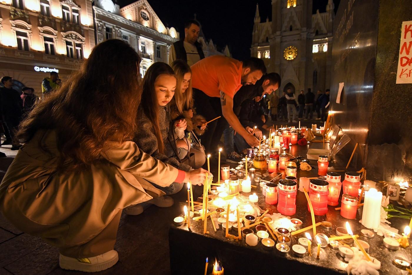 Zi de doliu naţional în Serbia, după tragedia în care au murit 14 oameni. Gara din Novi Sad fusese renovată recent