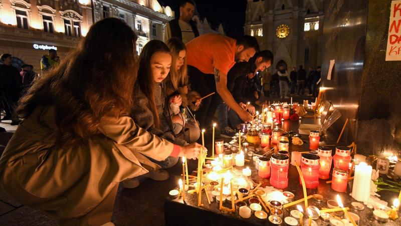 Zi de doliu naţional în Serbia, după tragedia în care au murit 14 oameni. Gara din Novi Sad fusese renovată recent