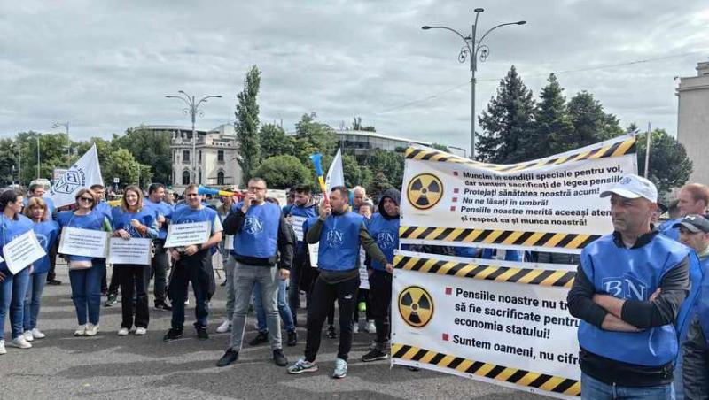 Protest al sindicaliştilor din Energie la Ministerul Muncii. Reclamă că noua Lege a pensiilor pune în pericol o parte din angajaţi