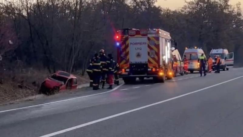 Băiat de 14 ani, mort într-un şanţ de colectare a apelor pluviale. Accident teribil pe un drum din Dolj, între Perişor şi Radovan