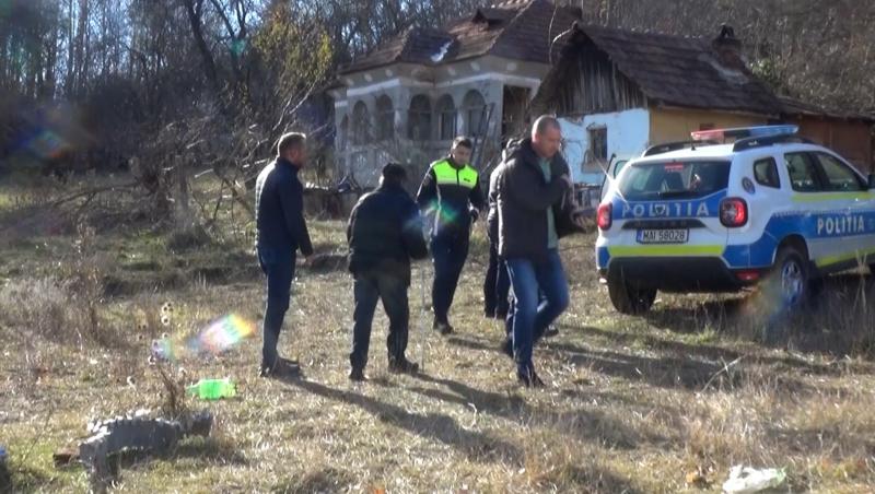 Un vâlcean beat și-a ucis prietenul de pahar cu un cuțit, apoi a sunat la 112 și le-a spus că s-a tăiat într-un geam spart