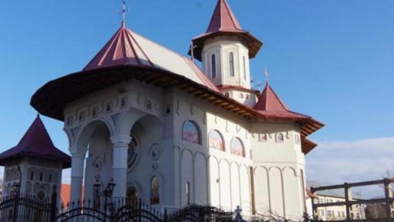 Scandal într-o parohie din Suceava: Un preot şi-a trecut biserica şi terenul aferent pe numele său şi a aderat la Mitropolia Ortodoxă a Muntenegrului