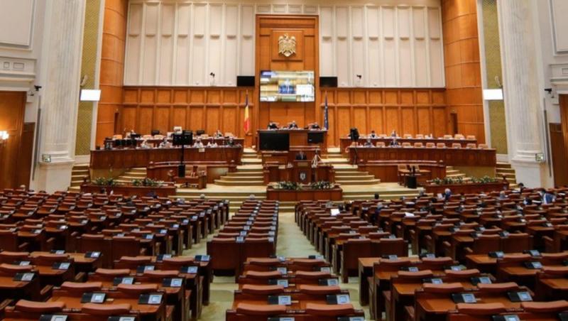 Noul parlament va avea 364 bărbaţi şi 101 femei. Partidul Oamenilor Tineri nu prea are tineri. Situaţia pe grupe de vârstă